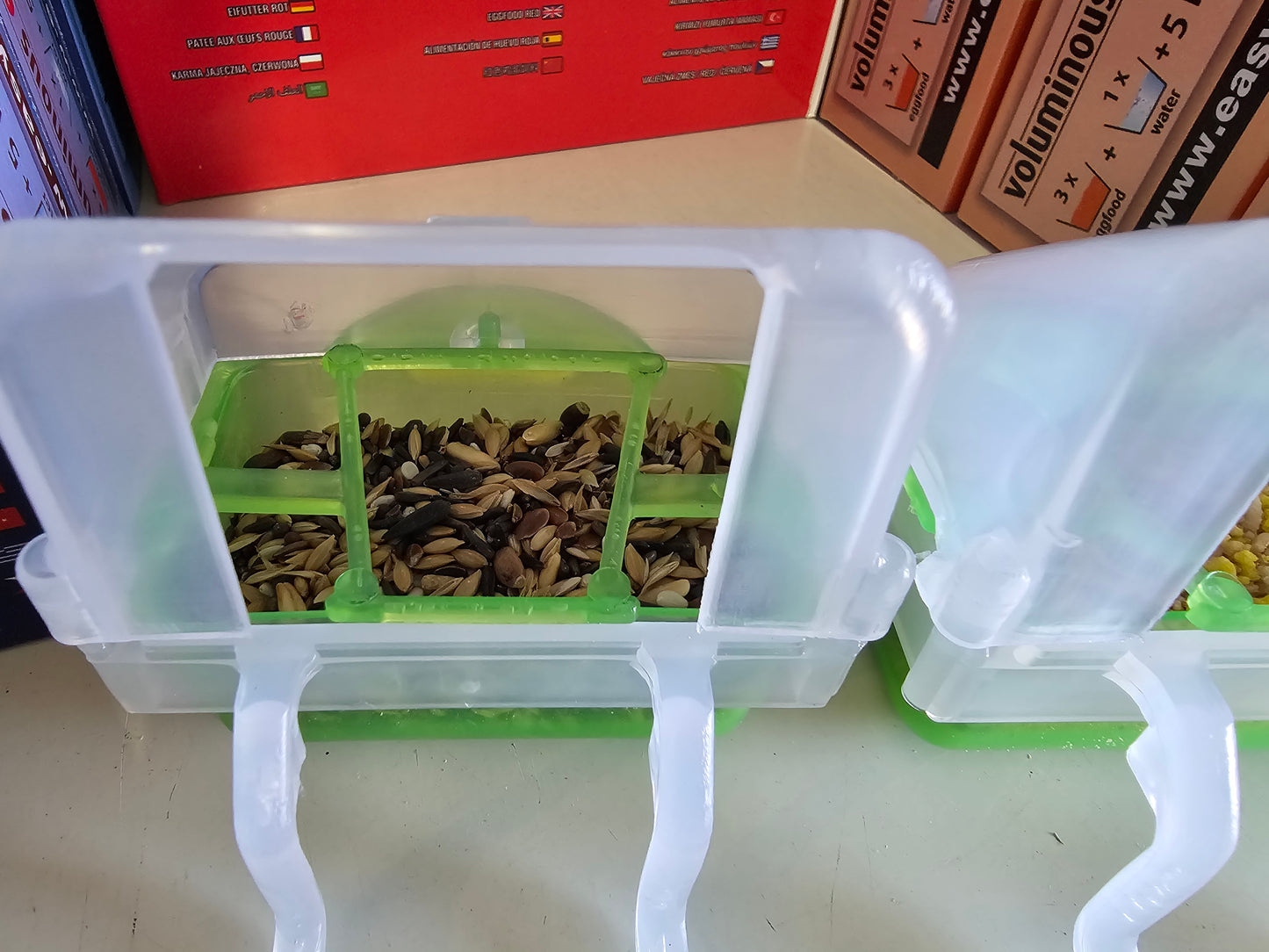 Feeder "Lucia" GROEN met verwijderbare Lade - Moldes Ave