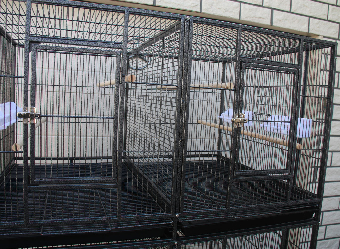 4 Ciotole A Forma Di D Per Uccelli - Mangiatoie Appendiabili In Plastica Per Gabbie - Foto 10